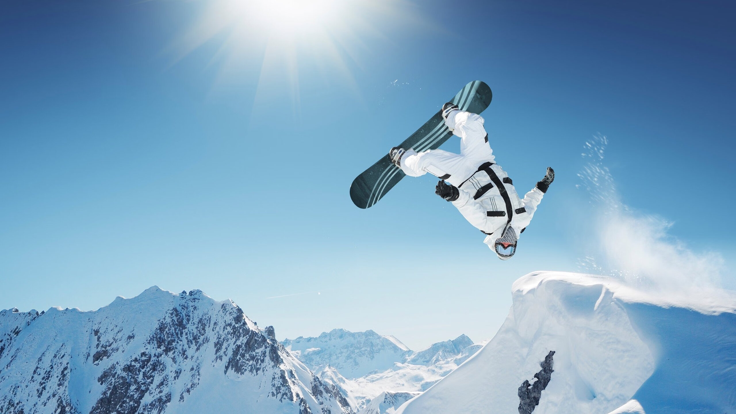 利拉德硬仗之王本色尽显,马刺狂胜新疆队背后的战术密码