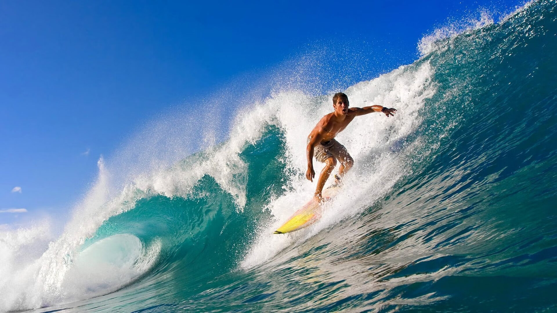 赛道与绿茵场，F1揭幕战与马赛终结勒沃库森不败的双重奏