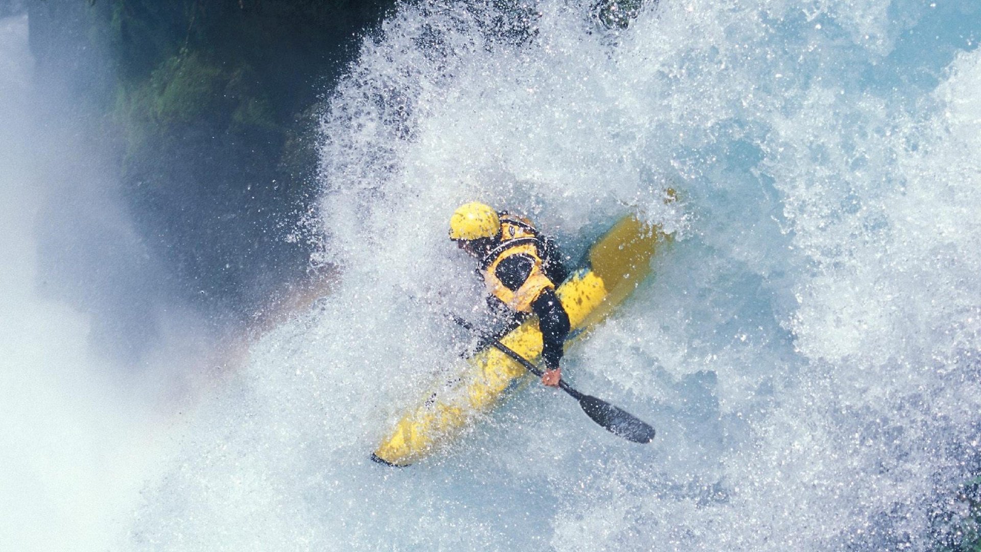 阿圭罗一锤定音，加拿大足球历史性击溃塞维利亚